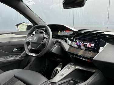 PEUGEOT 308 1.5 BlueHDI 130 EAT8 GT