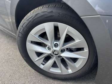 SKODA OCTAVIA COMBI TSI 110 DSG Ambition