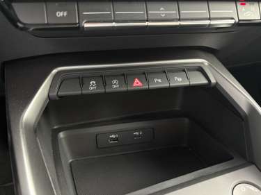 AUDI A3 BERLINE 35 TFSI 150 Design Sport