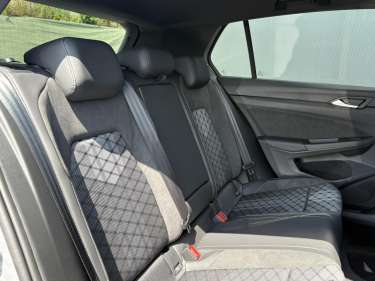 VW GOLF 8 NV 2.0 TDI 150 DSG R-Line