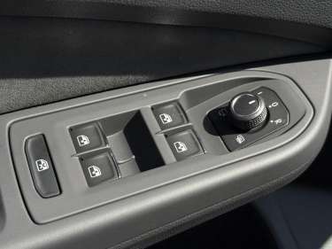 VW GOLF 8 NV 2.0 TDI 150 DSG R-Line
