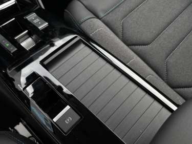 CITROEN C4 1.5 BlueHDI 130 EAT8 Plus