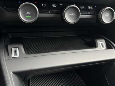CITROEN C4 1.5 BlueHDI 130 EAT8 Plus