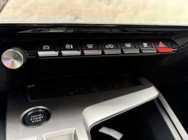 PEUGEOT 308 1.5 BlueHDI 130 EAT8 Allure
