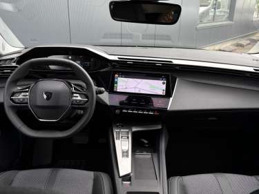 PEUGEOT 308 1.5 BlueHDI 130 EAT8 Allure