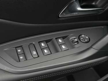 PEUGEOT 308 1.5 BlueHDI 130 EAT8 Allure