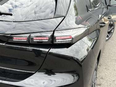 PEUGEOT 308 1.5 BlueHDI 130 EAT8 Allure