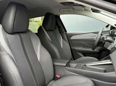 PEUGEOT 308 1.5 BlueHDI 130 EAT8 Allure