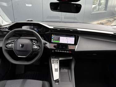PEUGEOT 308 1.5 BlueHDI 130 EAT8 Allure