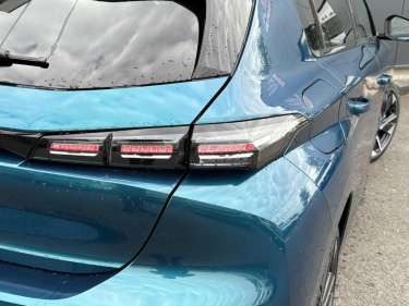 PEUGEOT 308 1.5 BlueHDI 130 EAT8 Allure