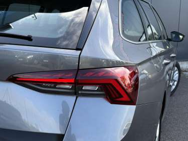 SKODA OCTAVIA COMBI 2.0 TDI 115 Ambition