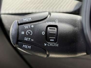 PEUGEOT 208 1.5 BlueHDI 100 Allure