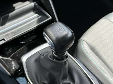 PEUGEOT 208 1.5 BlueHDI 100 Allure