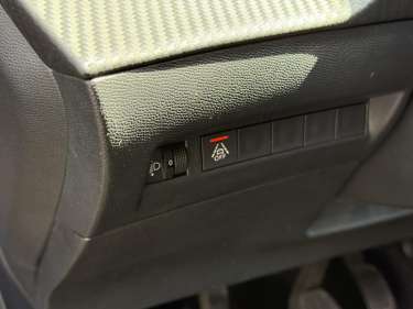 PEUGEOT 208 1.5 BlueHDI 100 Allure