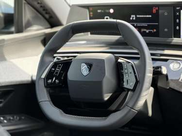 PEUGEOT 3008 NV Hybrid 145 e-DSC6 Allure