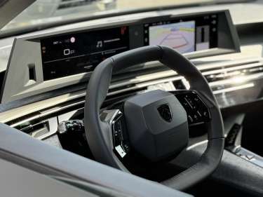 PEUGEOT 3008 NV Hybrid 145 e-DSC6 Allure