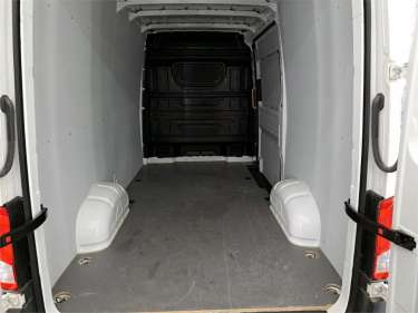 VW CRAFTER L3H3 2.0 TDI 177 DSG