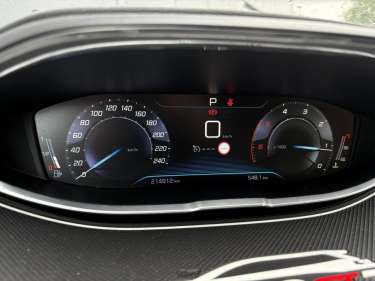 PEUGEOT 5008 1.6 BlueHDI 120 EAT6 Active Business