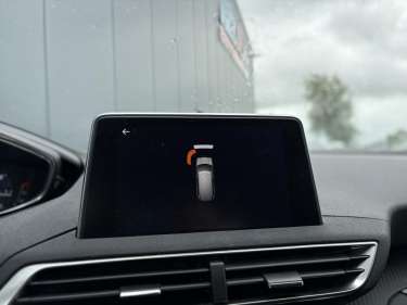 PEUGEOT 5008 1.6 BlueHDI 120 EAT6 Active Business
