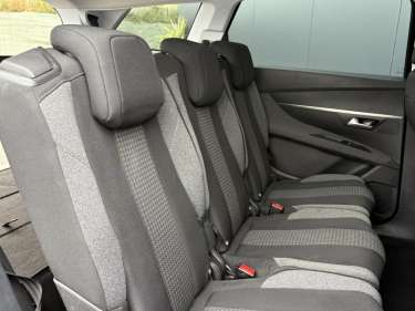 PEUGEOT 5008 1.6 BlueHDI 120 EAT6 Active Business