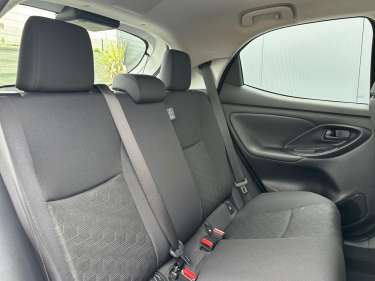TOYOTA YARIS Hybride E-CVT 116 Confort