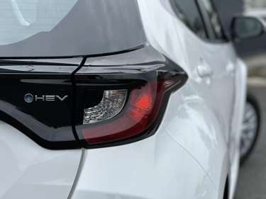 TOYOTA YARIS Hybride E-CVT 116 Confort