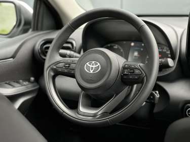 TOYOTA YARIS Hybride E-CVT 116 Confort