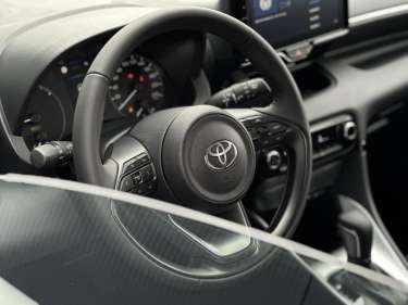 TOYOTA YARIS Hybride E-CVT 116 Confort