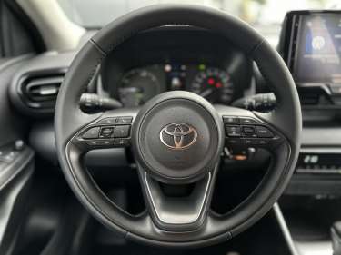 TOYOTA YARIS Hybride E-CVT 116 Confort
