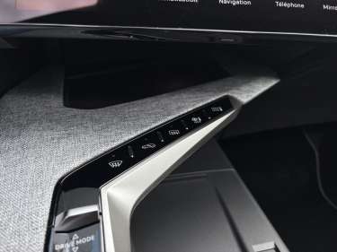 PEUGEOT 5008 NV Hybrid 145 e-DSC6 GT