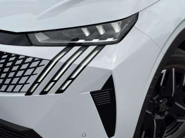 PEUGEOT 5008 NV Hybrid 145 e-DSC6 GT