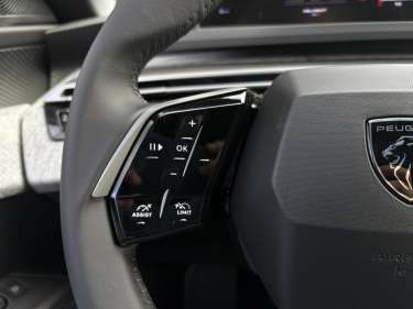 PEUGEOT 5008 NV Hybrid 145 e-DSC6 Allure