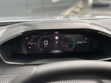 PEUGEOT 2008 NV Hybrid 145 e-DSC6 Allure