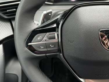 PEUGEOT 2008 NV Hybrid 145 e-DSC6 Allure