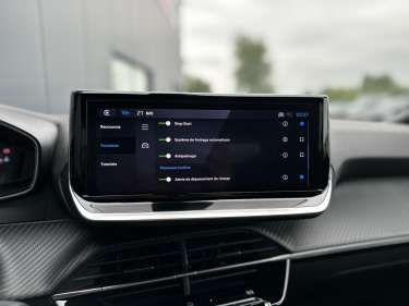 PEUGEOT 2008 NV Hybrid 145 e-DSC6 Allure