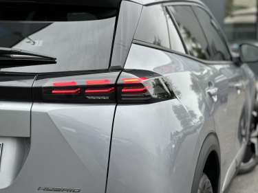 PEUGEOT 2008 NV Hybrid 145 e-DSC6 Allure