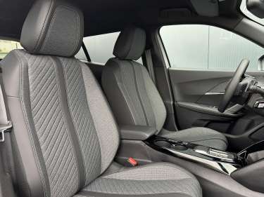 PEUGEOT 2008 NV Hybrid 145 e-DSC6 Allure