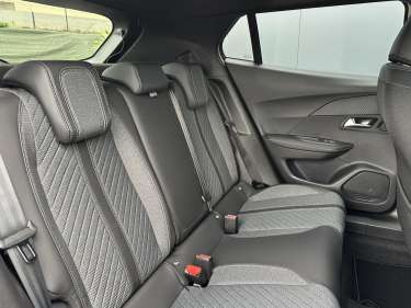 PEUGEOT 2008 NV Hybrid 145 e-DSC6 Allure