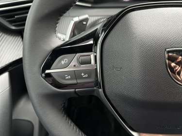 PEUGEOT 2008 NV Hybrid 145 e-DSC6 Allure