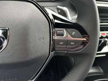 PEUGEOT 2008 NV Hybrid 145 e-DSC6 Allure