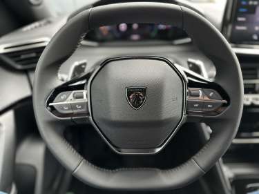 PEUGEOT 2008 NV Hybrid 145 e-DSC6 Allure