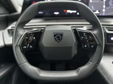 PEUGEOT 3008 NV Hybrid 145 e-DSC6 Allure