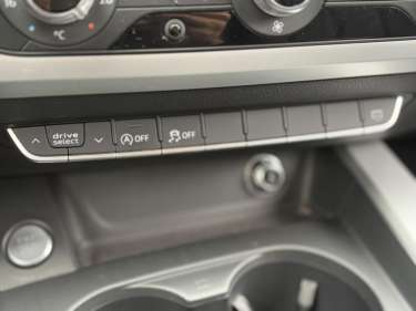 AUDI A4 AVANT 2.0 TDI 150 S-Tronic Design