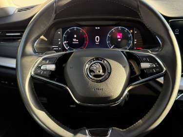 SKODA OCTAVIA COMBI 2.0 TDI 115 DSG Clever