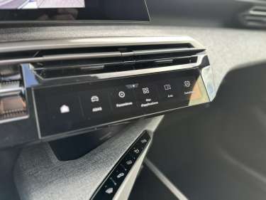 PEUGEOT 3008 NV Hybrid 145 e-DSC6 Allure