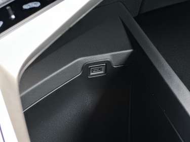 PEUGEOT 3008 NV Hybrid 145 e-DSC6 Allure