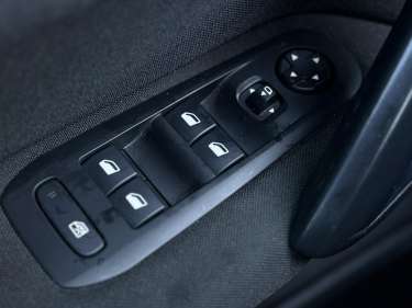 PEUGEOT 308 1.5 BlueHDI 130 EAT8 Active Business