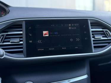 PEUGEOT 308 1.5 BlueHDI 130 EAT8 Active Business