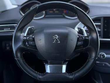 PEUGEOT 308 1.5 BlueHDI 130 EAT8 Active Business