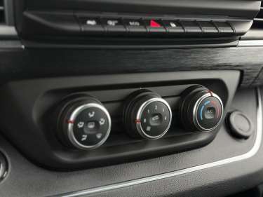 NISSAN PRIMASTAR COMBI L2 3T 2.0 DCI 150 Tekna